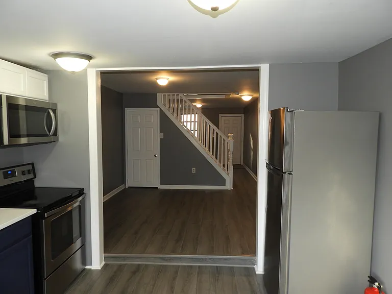 320 Ridgeway St — Photo 6