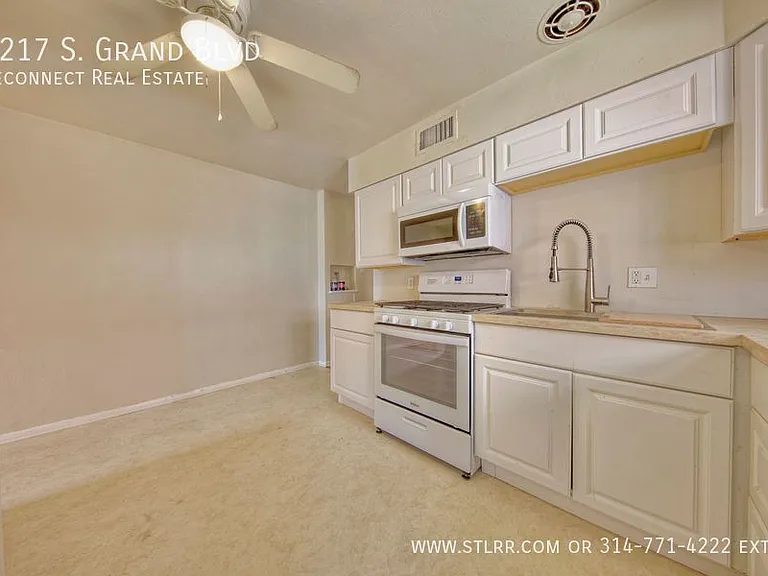5217 S Grand Blvd — Photo 9