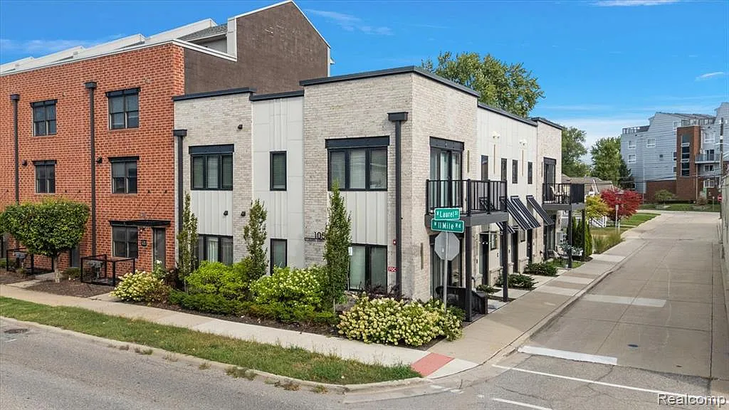 2 bed, 1.5 bath, 1100 sqft, $2,300 — Photo 2