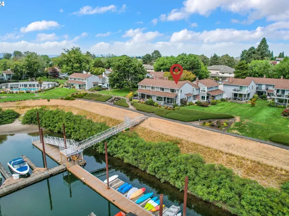 540 N Hayden Bay Dr, Portland, OR 97217