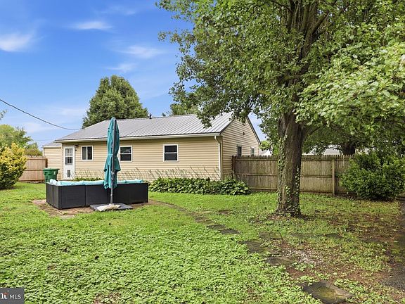 3rd image of 9 Park Ln