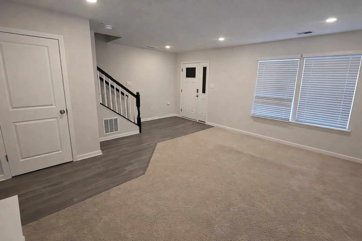 Stylish 3 Bedroom Townhome with Upgrades & Great Location — Photo 3