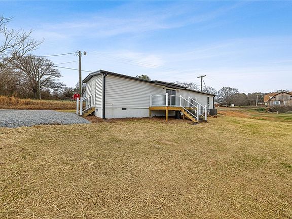 2nd image of 139 Davis Rd