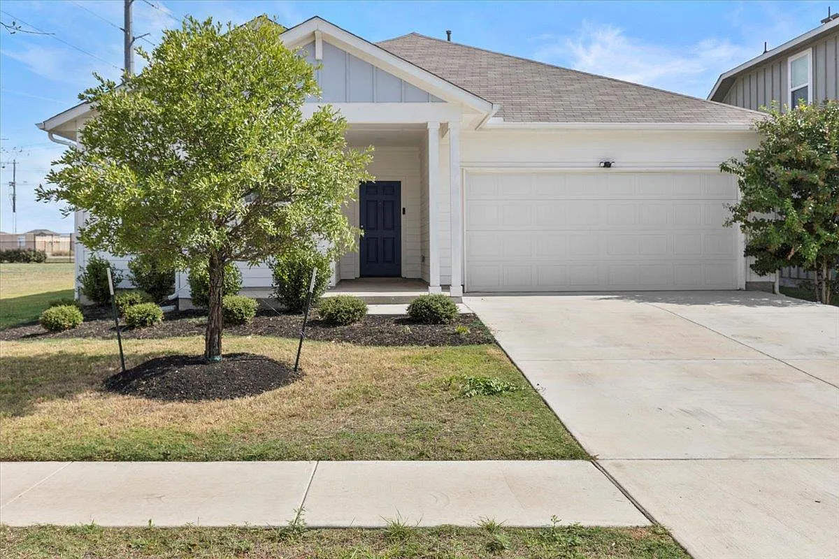 3 bed, 2.0 bath, 1937 sqft, $1,995 — Photo 4