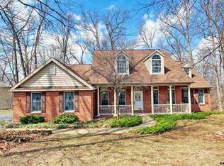 4487 Estate Dr, York, PA 17408