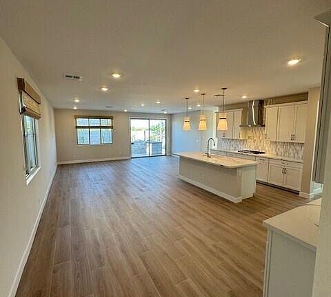 5th image of 26423 N 24TH Drive