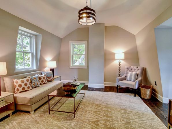 212 Church St SE APT 202