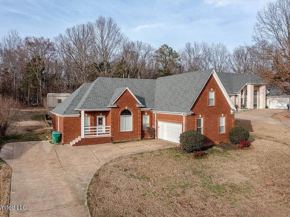 1st image of 10100 Cypress Lake Dr