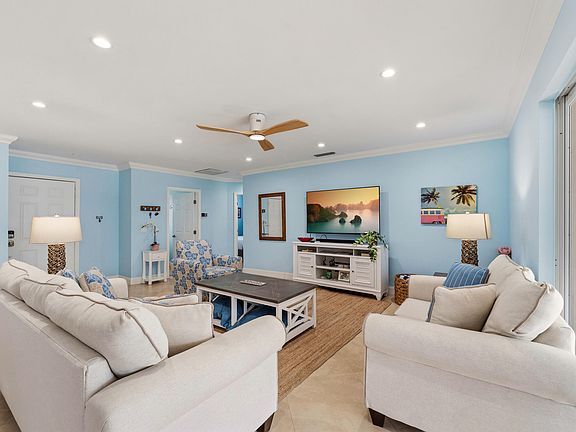 2nd image of 1205 Dolphin Road