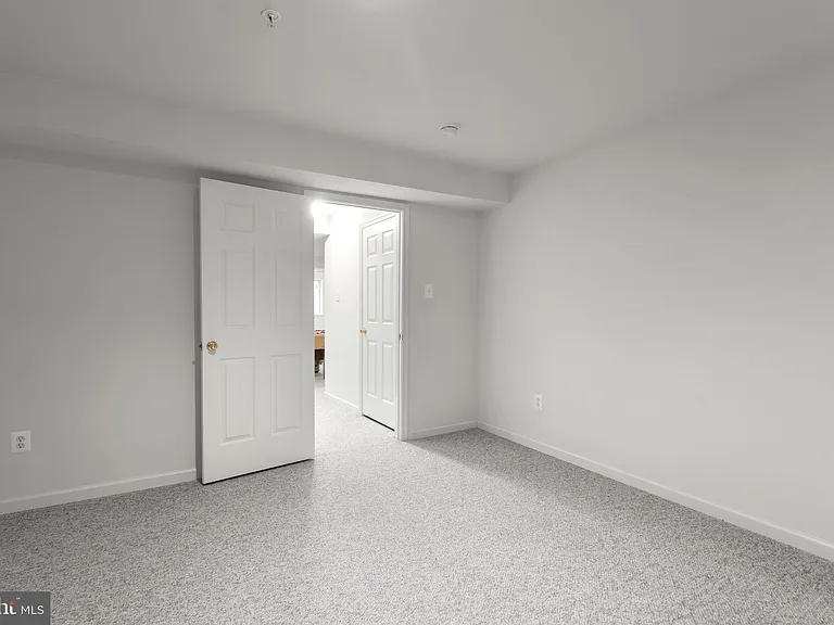 6381 Stockbridge Overlook Ct — Photo 39