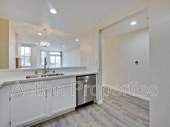 5th image of 550 Ortega Ave APT B221