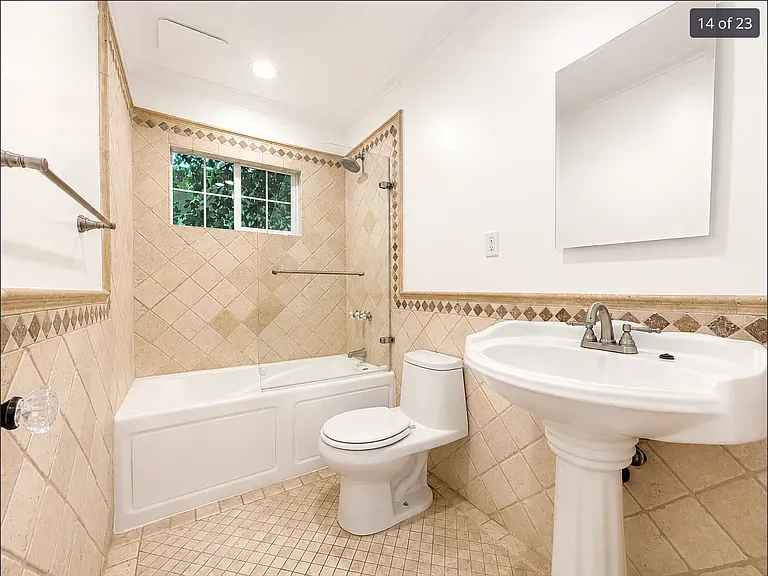 1111 11th St #1A — Photo 15
