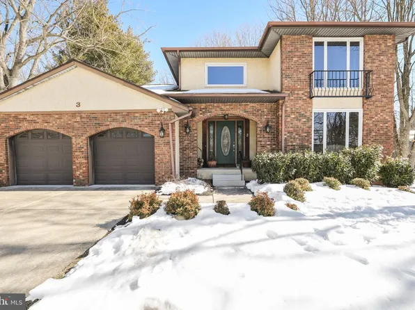 3 Acorn Hill Holw, Voorhees, NJ 08043