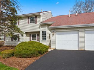 36 Gant Cir APT H, Streamwood, IL 60107