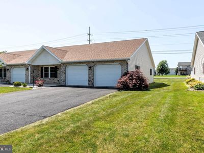 416 Kara Way, Shippensburg, PA, 17257