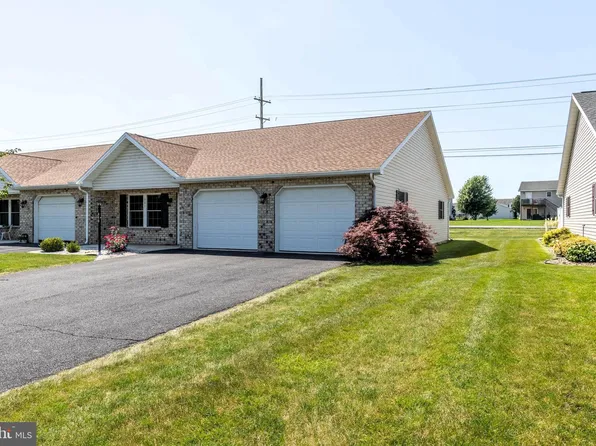416 Kara Way, Shippensburg, PA 17257