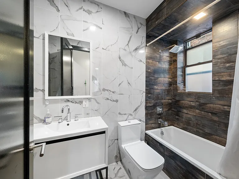 1054 Park Pl #3D — Photo 9