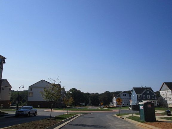 4th image of 22022 Broadway Ave