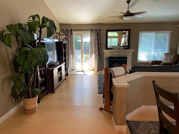 4th image of 1641 Steinbeck Dr