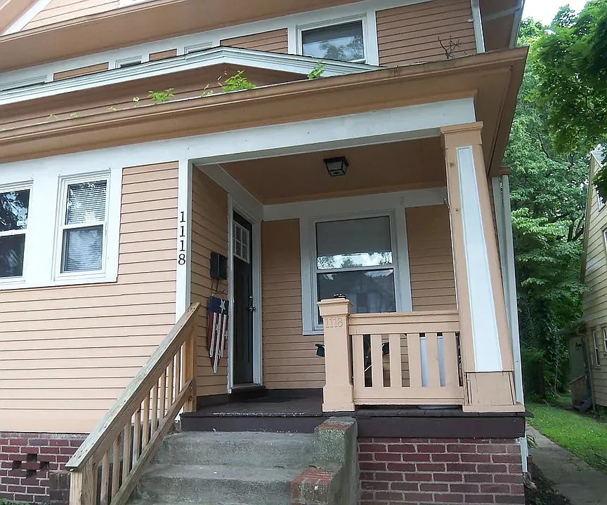 1118 S Plymouth Ave #2