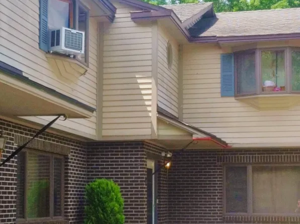 West Park Village, 154-156 W Park St #Db4e027e5, Lee, MA 01238