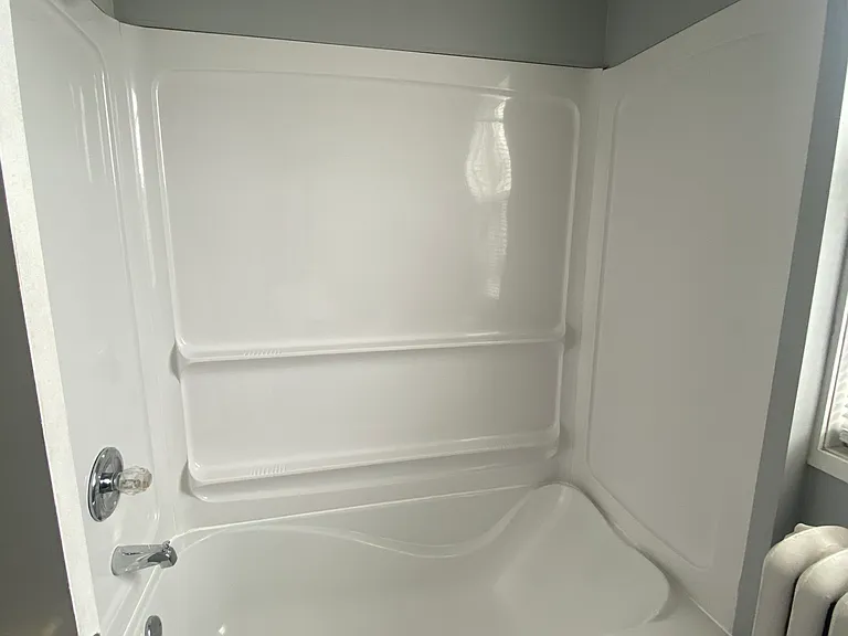 Full bathroom shower
