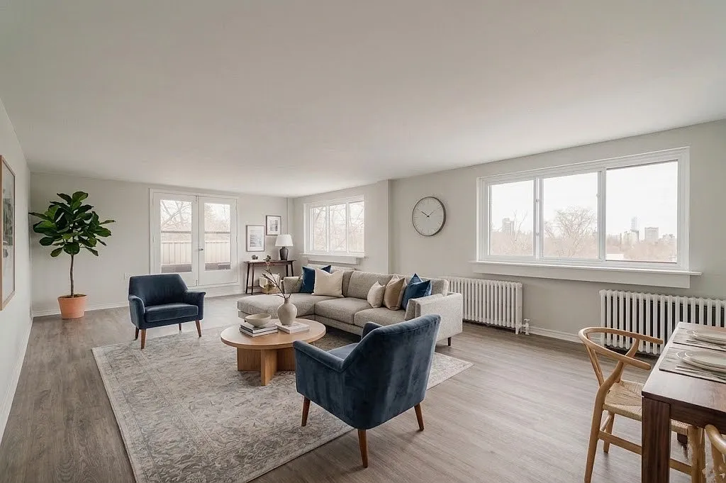 3 bed, $1,895 — Photo 1