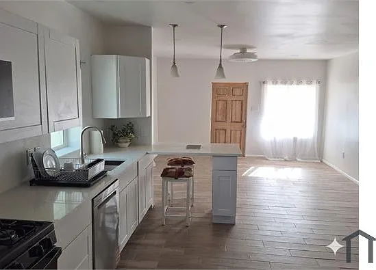 1416 N El Rio Dr — Photo 4