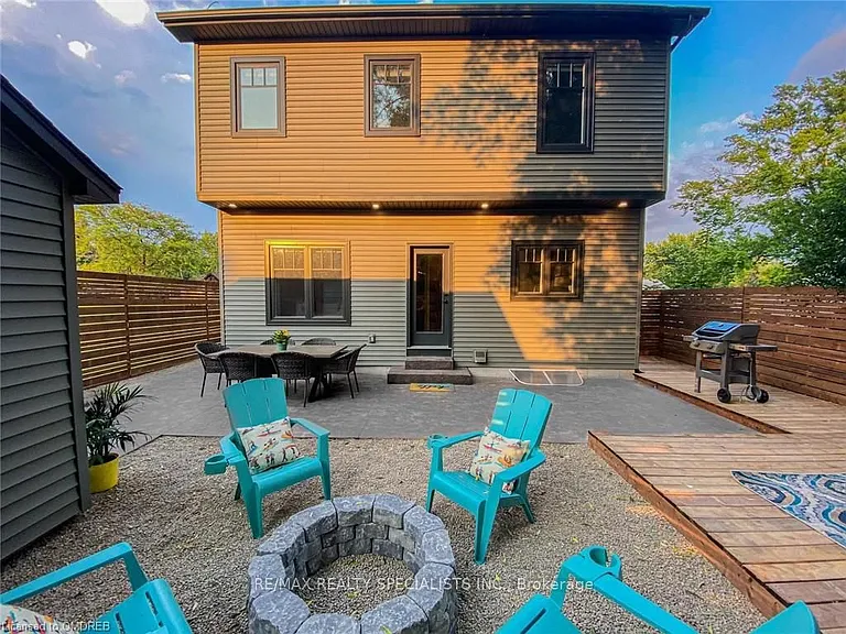 231 Rosewood Ave — Photo 23