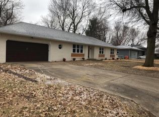 2062 S Brighton Dr, Springfield, MO 65804