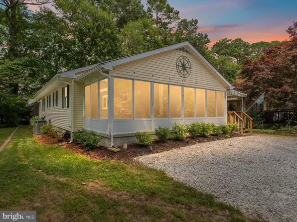 431 Collins St, Bethany Beach, DE 19930