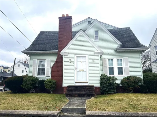 729 Armistice Blvd, Pawtucket, RI 02861