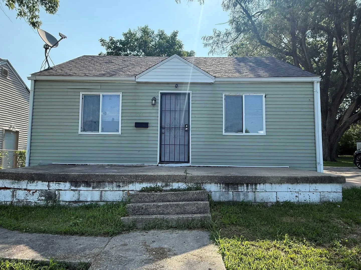 1764 Oakland Ave. Decatur, IL — Photo 2
