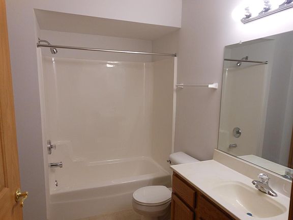 5th image of 2932 S Wentworth Ave #2