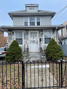 968 E 39th St, Brooklyn, NY, 11210