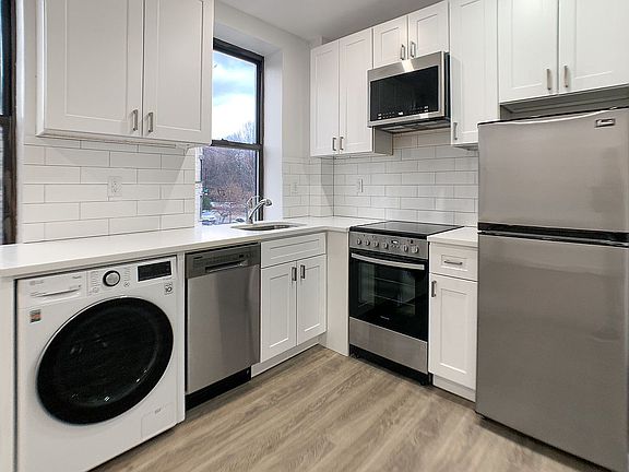 2nd image of 38 Prospect Park SW #13