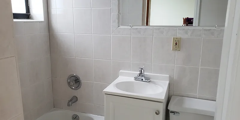 Rented by MCR Realty | media 21