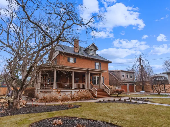 305 Trent St W, Whitby, ON L1N 1M3