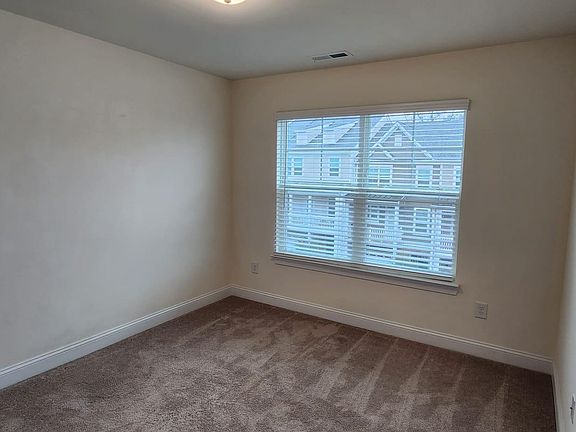 2nd image of 10436 Glenmere Creek Cres