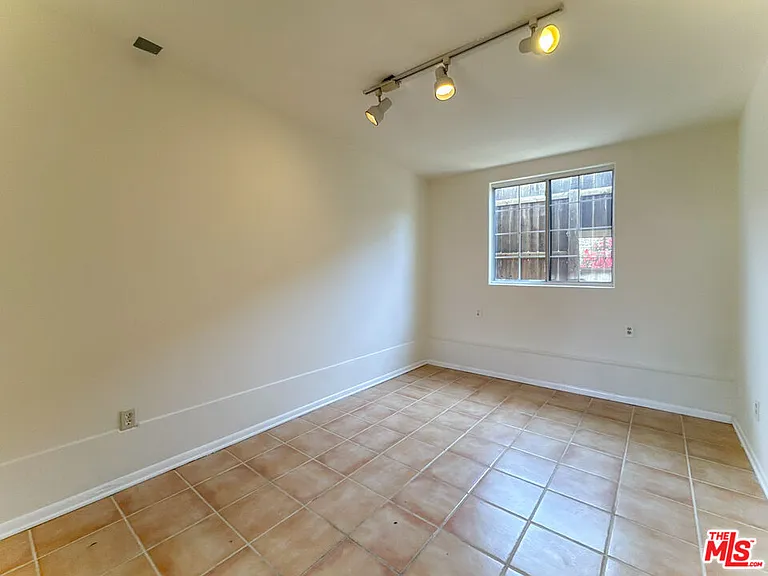 3124 Veteran Ave — Photo 34
