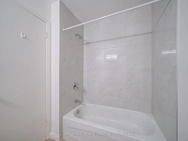 3500 Glen Erin Dr #4 — Photo 24