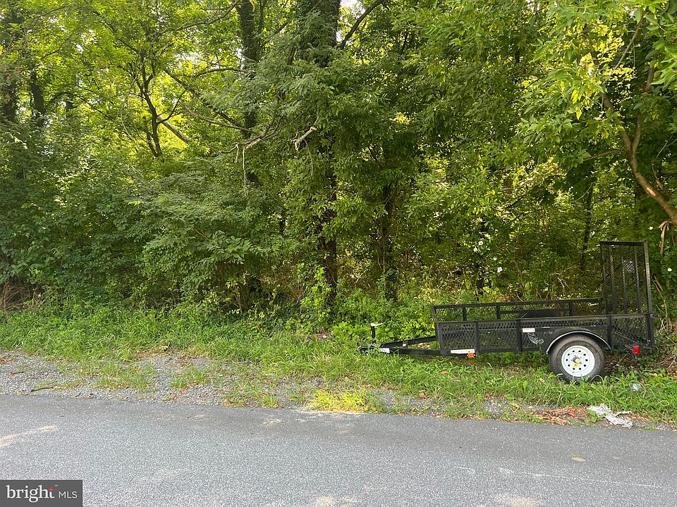 1st image of 1135 Willow Street Pike