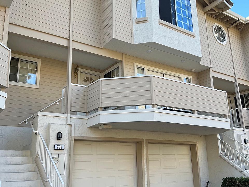 1st image of 723 Hibiscus Pl