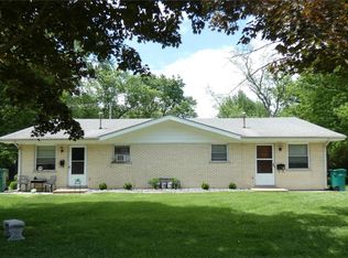 23 Magnolia Dr, Belleville, IL 62221