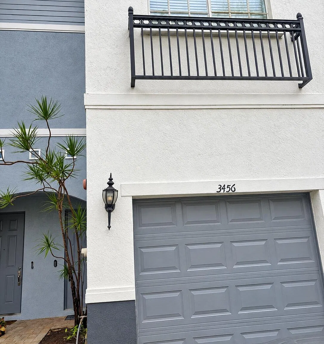 3 bed, 2.5 bath, 2050 sqft, $3,000 — Photo 1