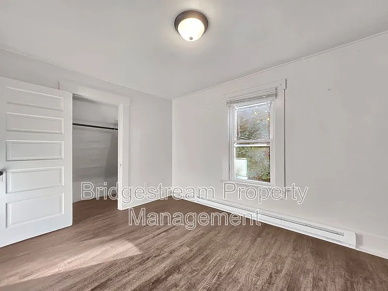 21B John St — Photo 8