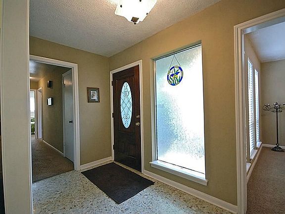 4th image of 3511 Cobbleskill Ct