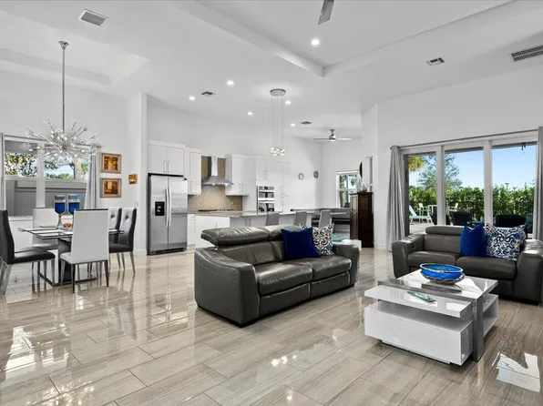 12454 Nautilus Circle, Palm Beach Gardens, FL 33412