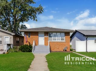 8636 Massasoit Ave, Burbank, IL 60459
