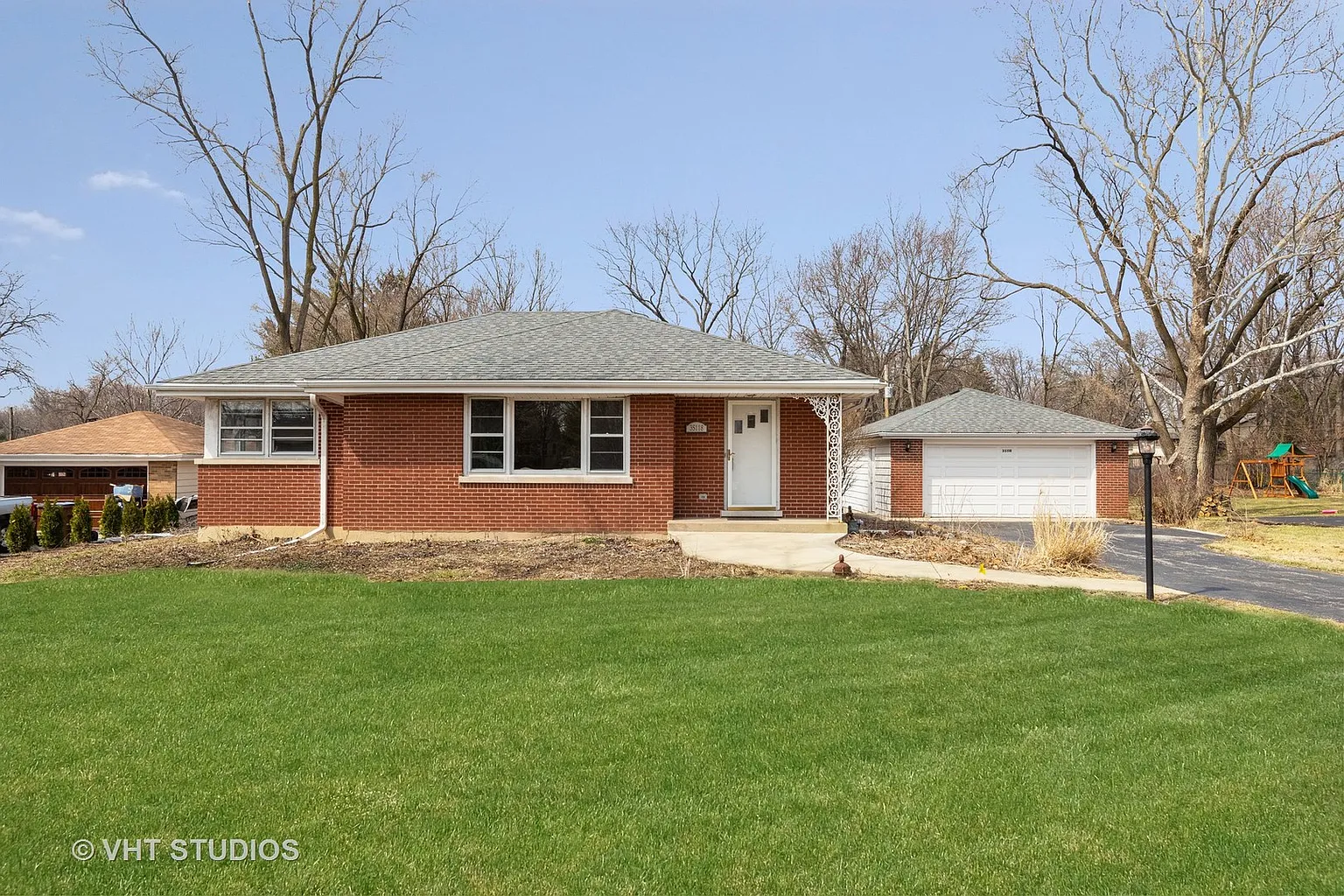 3S118 Mulberry Ln photo 1
